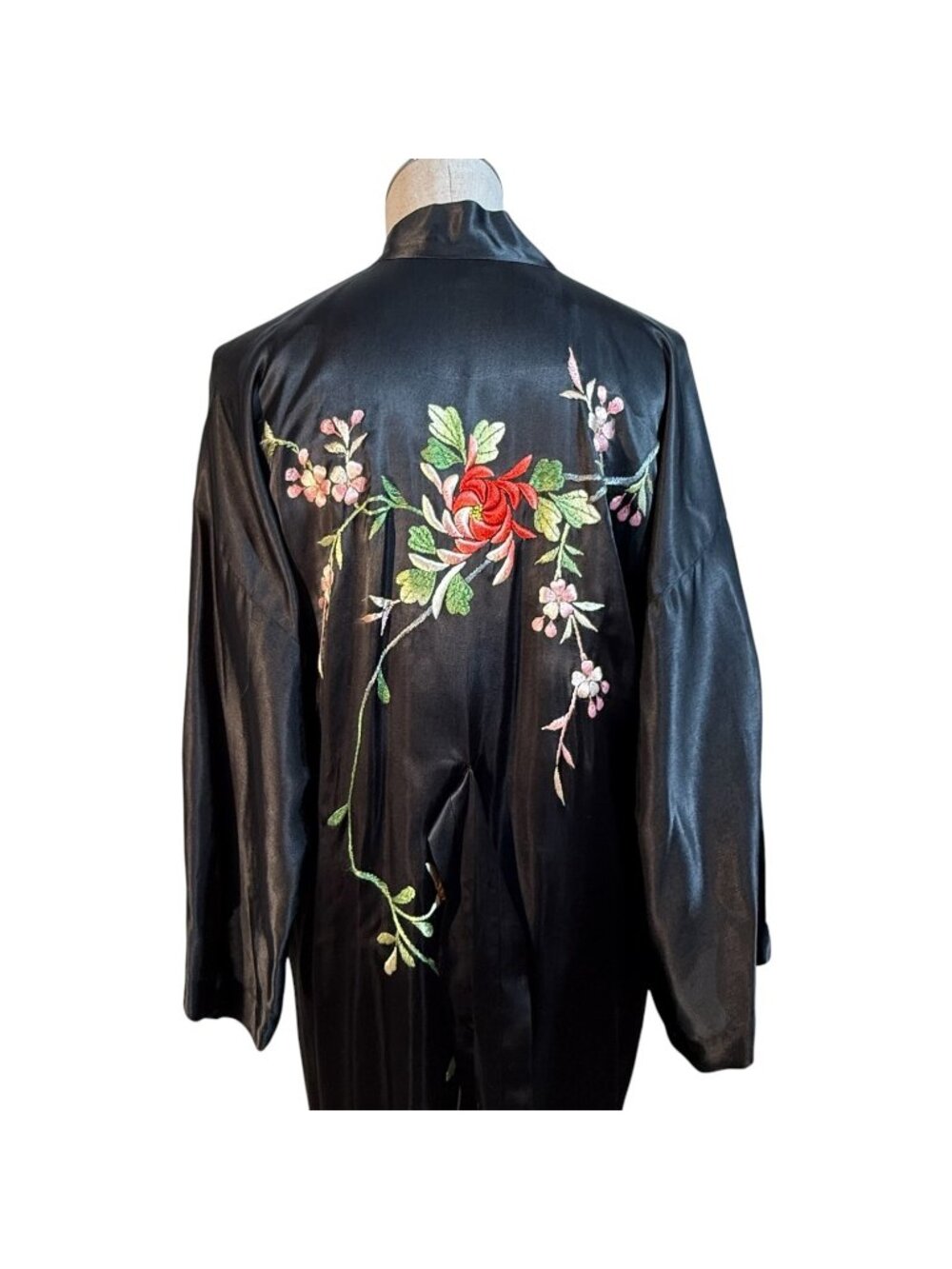Vintage Black Satin Embroidered Floral Kimono Robe Belt Waist Asian - Picture 2 of 8